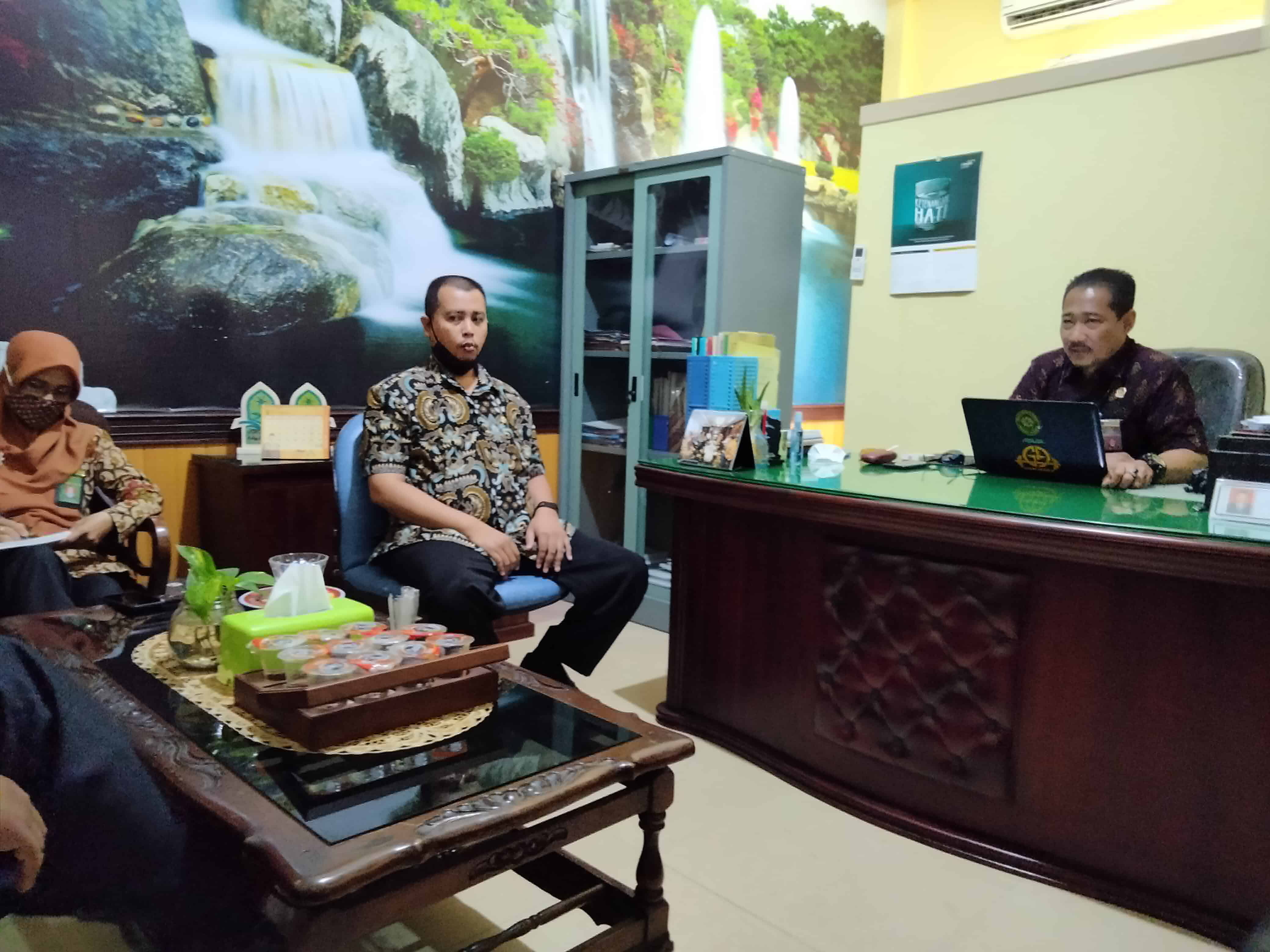 rapat kesekret 14 10 2